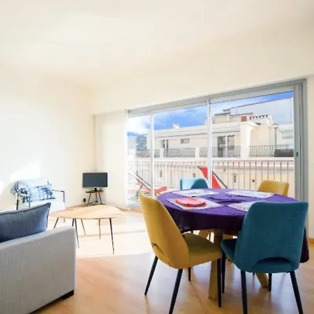 Elegant With Terrace In Lejlighed Cannes
